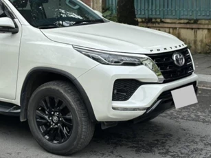Toyota Fortuner rớt giá mạnh sau 2 năm lăn bánh