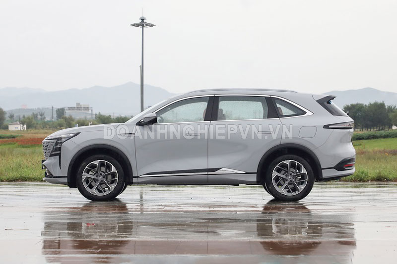 Đối thủ của Mazda CX-5 chốt giá từ 424 triệu đồng: Động cơ tăng áp, nội thất tiện nghi