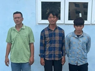 Phá đường dây cá độ bóng đá hơn 200 tỷ đồng, thu giữ nhiều vũ khí 'nóng'