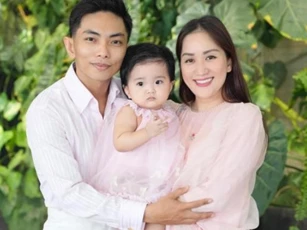 Khánh Thi giảm cân xuất hiện xinh đẹp trong sinh nhật ái nữ, nhìn quà đủ biết bên chồng cưng cỡ nào