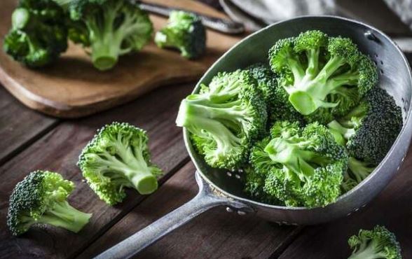 Bác sĩ Mỹ chỉ đích danh một loại rau có ở Việt Nam là 'thuốc chống ung thư tự nhiên', hạ đường huyết hiệu quả