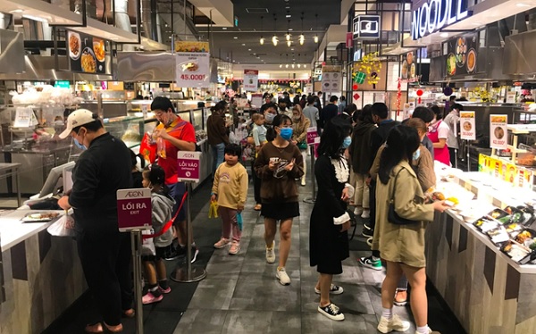 Giá bất động sản cho thuê tăng thách thức các nhà bán lẻ 