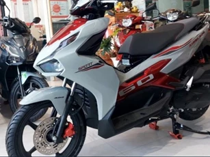 Giá xe Honda Air Blade 2025 giữa tháng 9/2024 rẻ hiếm thấy, khách Việt ùn ùn săn đón vì quá hời