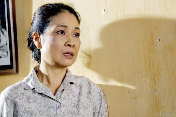 Bà được mệnh danh là 'người đàn bà khổ nhất màn ảnh Việt': Tuổi 62 vẫn rất trẻ đẹp, đam mê phim ảnh, sống viên mãn bên chồng thứ 2