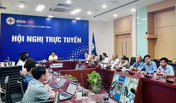 Hội nghị trực tuyến của EVNCPC chiều 11/9 triển khai công tác hỗ trợ EVNNPC khôi phục lưới điện ở tỉnh Quảng Ninh.