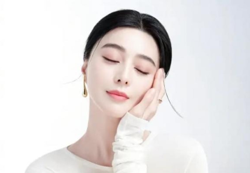 Ảnh mới của Phạm Băng Băng lộ diện, làng thời trang Cbiz chấn động, cư dân mạng không ngừng bàn tán