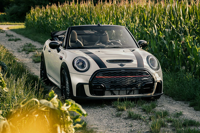 Bảng giá xe MINI tháng 9/2024: Giảm giá 100 triệu đồng