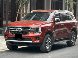 Lăn bánh chưa đầy 10.000 km, Ford Everest 'lướt' đã rao bán lại với giá sốc
