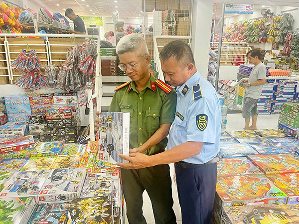 Đà Nẵng phát hiện hơn 1.900 đồ chơi trẻ em nhập lậu