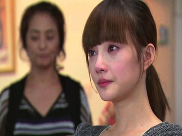 Mẹ chồng lén lút rình mò con dâu vì sợ tôi bắt con trai bà thức đêm chăm con, nhưng sự thật lại khiến mẹ chồng 'á khẩu' vì xấu hổ