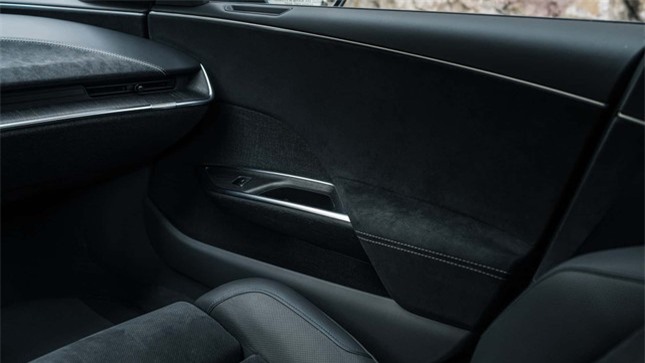 Cận cảnh mẫu xe bọc thép nhanh nhất thế giới ảnh 11