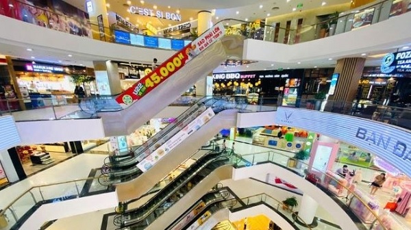 Cạnh tranh khốc liệt cho thuê mặt bằng bán lẻ có vị trí đắc địa