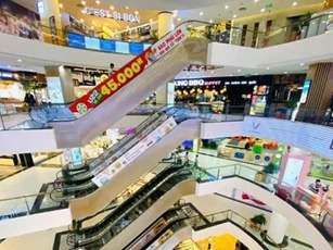 Cạnh tranh khốc liệt cho thuê mặt bằng bán lẻ có vị trí đắc địa