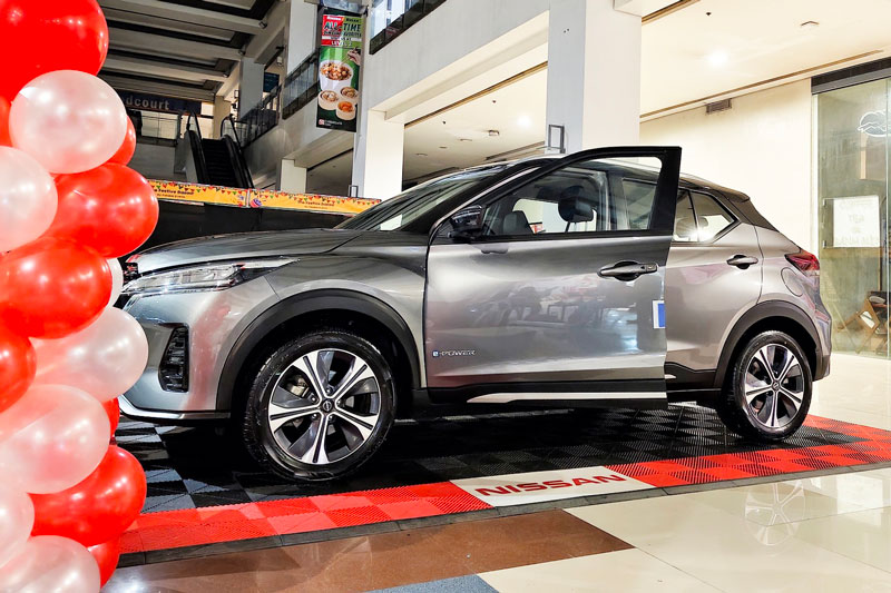 Xe gầm cao siêu tiết kiệm xăng giảm giá hơn 150 triệu tại Việt Nam