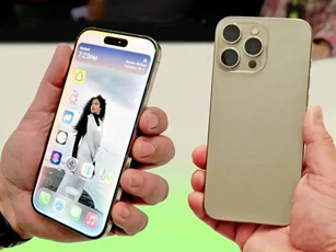 CLIP: Trên tay iPhone 16 Pro và iPhone 16 Pro Max vừa trình làng