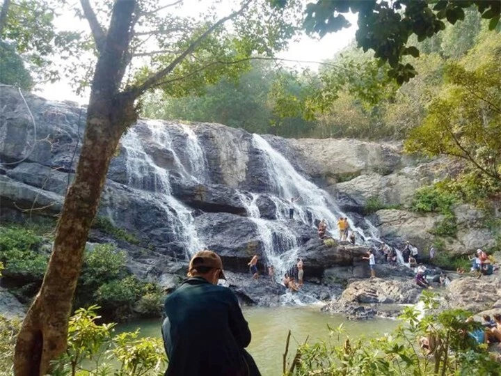 Nơi đây cũng rất thích hợp để chụp ảnh "sống ảo" với nhiều cảnh đẹp xung quanh.​