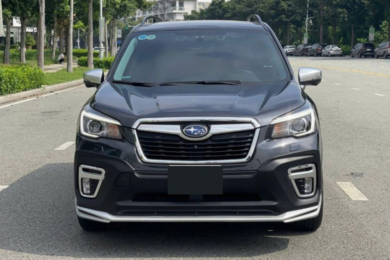 Subaru Forester &#x2018;full option&#x2019; l&#x103;n b&#xE1;nh 3 n&#x103;m l&#xEA;n s&#xE0;n xe c&#x169; v&#x1EDB;i gi&#xE1; ng&#x1EE1; ng&#xE0;ng