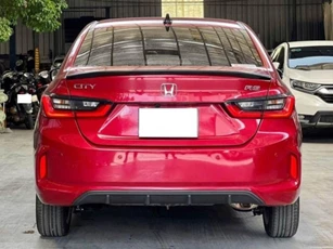 Lăn bánh 2 năm, Honda City chạy lướt giữ giá không ngờ
