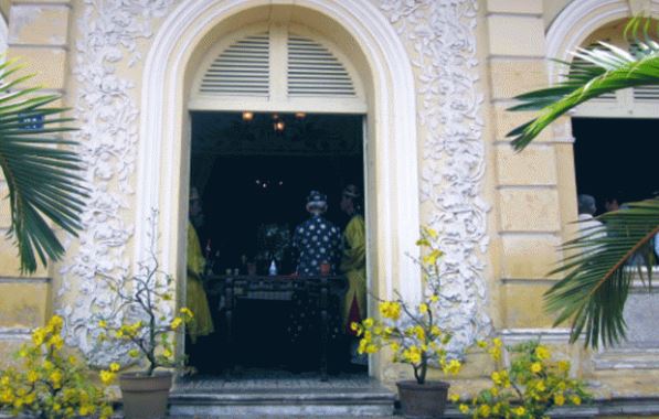 Danh tính người phụ nữ duy nhất trong lịch sử Việt Nam thế chấp tính mạng 3 đời dòng tộc để cứu dân