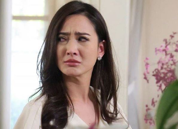 Vừa xong đám tang chồng, mẹ chồng đến giao cho tôi căn nhà 4 tỷ, nhưng khi biết được sự thật đằng sau đó, tôi khóc không thành tiếng