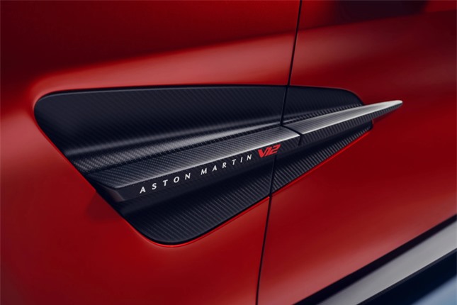 Mẫu xe huyền thoại Aston Martin Vanquish được hồi sinh ảnh 21
