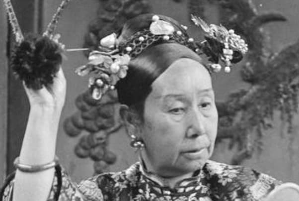 Bí ẩn hậu cung: Vì sao không ai dám vớt kho báu Từ Hi Thái Hậu ném xuống giếng khi bỏ trốn khỏi Tử Cấm Thành?