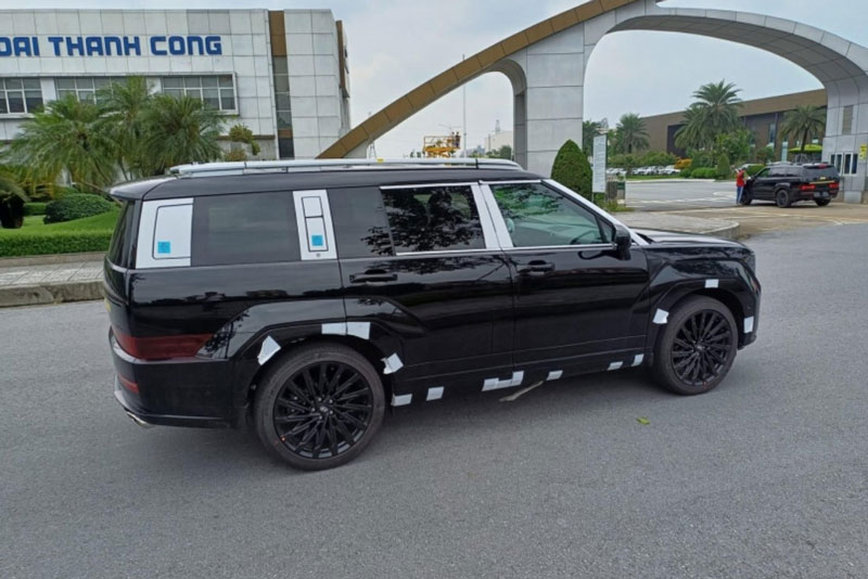 Hyundai Santa Fe thế hệ mới tiếp tục lộ diện tại Việt Nam trước giờ G ra mắt