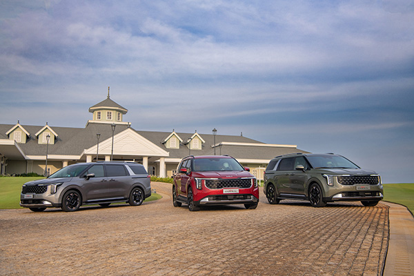 Kia Carnival 2024 ra mắt thị trường Việt Nam, giá bán từ 1,299 tỷ đồng