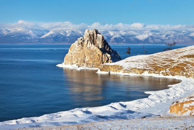 Hồ nước ngọt chứa 'kho báu' 1.600 tấn vàng, trị giá 90 tỷ USD nhưng không ai dám khai thác