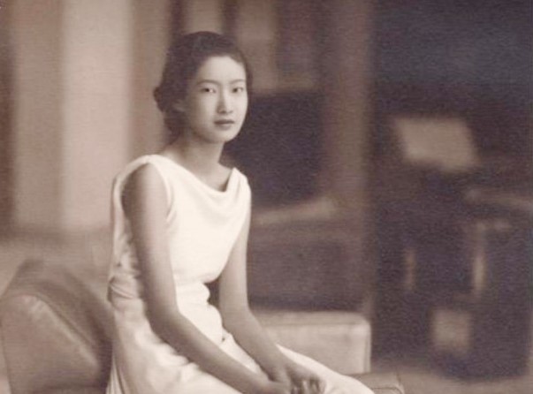 Cách đánh ghen của hoàng hậu Nam Phương khiến vũ nữ phải nhớ suốt đời