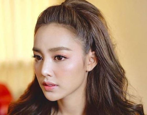 Chồng nợ chị gái 50 triệu từ thời chưa vợ, nay chị ấy bị bệnh nằm một chỗ vẫn nhất định không chịu trả làm tôi vô cùng bức xúc