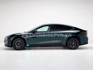 Xe sedan đẹp miễn chê, nội thất sang chảnh, công suất 544 mã lực, giá hơn 700 triệu đồng