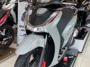 Giá xe Honda SH giữa tháng 9/2024 giảm 'sập sàn', khách Việt đổ xô đặt mua vì rẻ như xe bình dân