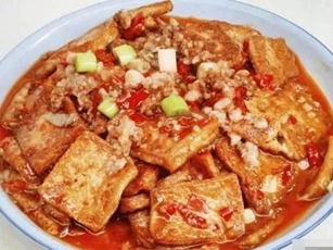 Đây là cách ăn đậu phụ ngon nhất, vừa ngon lại mềm, cứ cắn một cái là mê luôn