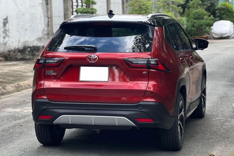 Ngỡ ngàng giá chào bán của Toyota Yaris Cross 2024 'siêu lướt' mới chạy 11.000 km