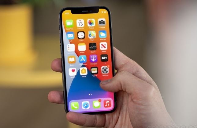 Chiến binh tí hon iPhone 12 Mini ầm ầm hạ giá, bằng nửa iPhone 11, màn OLED, 2 camera như iPhone 16