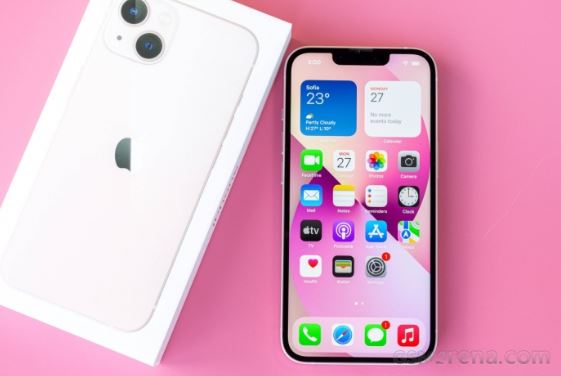 Đây là chiếc iPhone màu hồng giá rẻ nhất Việt Nam, đẹp chẳng kém iPhone 15, quyết chiến Galaxy S24