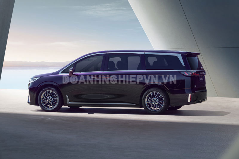 ‘Chuyên cơ mặt đất’ sang chảnh hơn Toyota Alphard, công suất 571 mã lực, ‘uống xăng như ngửi’, giá hơn 1,1 tỷ đồng