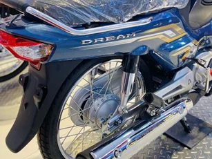 Thế chân Wave Alpha, ‘huyền thoại xe số’ Honda Dream 125 2025 đã về đại lý, lấn át cả Future, giá rẻ