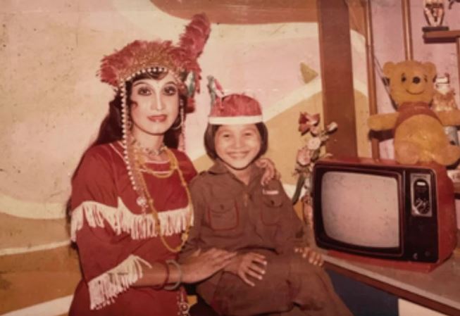 Nghệ sĩ Việt Nam từng nhận cát-xê 1 cây vàng/đêm, làm chủ cả đoàn hát, U70 phải đi dọn vệ sinh, xin gạo ăn qua ngày