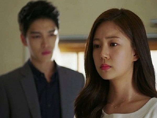 Vui mừng vì lấy được chồng giàu, giỏi làm lương 80 triệu/tháng, tôi rợn người ám ảnh hành động của anh ngay trong đêm tân hôn