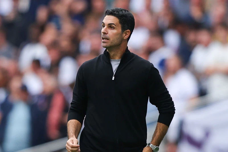 Mức lương của Mikel Arteta chi bằng 1/2 so với Pep Guardiola.