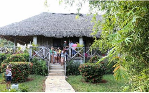 Tên tỉnh nào của Việt Nam được đặt cho 1 ngôi làng ở Cuba?