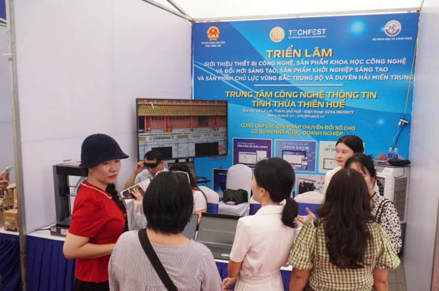 N&#x103;ng l&#x1EF1;c h&#x1EA5;p th&#x1EE5; c&#xF4;ng ngh&#x1EC7; c&#x1EE7;a doanh nghi&#x1EC7;p: &#x2018;Ch&#xEC;a kh&#xF3;a &#x111;&#xF3;n &#x111;&#x1EA7;u&#x2019; giai &#x111;o&#x1EA1;n ph&#xE1;t tri&#x1EC3;n m&#x1EDB;i