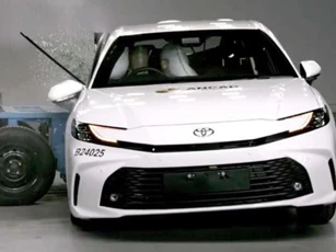 Toyota Camry 2025 đạt điểm tối đa trong thử nghiệm an toàn ANCAP