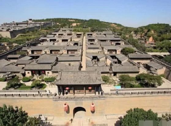 Biệt phủ mất 300 năm xây dựng, rộng lớn hơn cả Tử Cấm Thành, gia thế chủ nhân đến vua còn phải nể