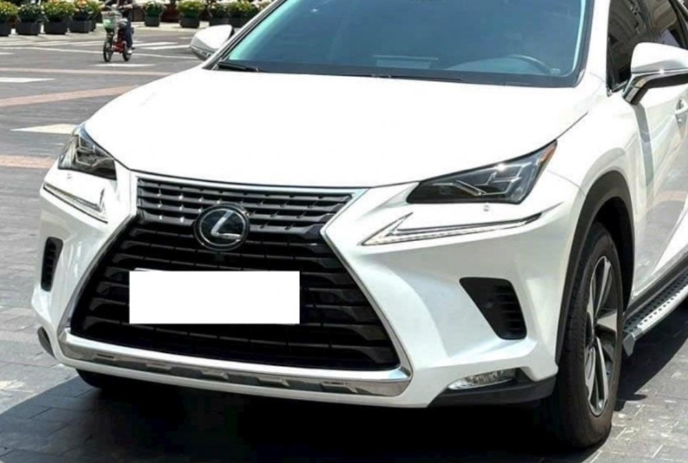 Bất ngờ giá bán lại của Lexus NX 300 "lướt" sau 3 năm lăn bánh