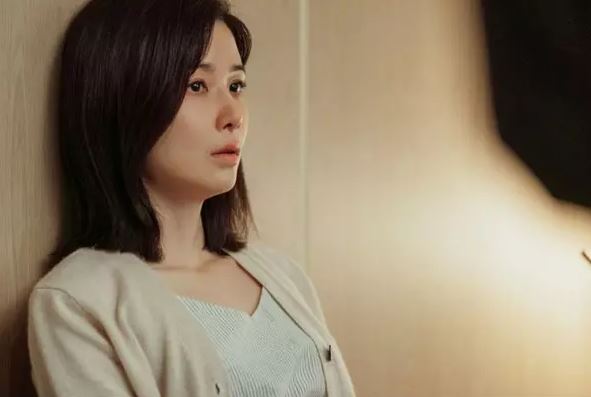 Gặp lại hàng xóm, nghe tiết lộ về chồng cũ tôi bật khóc ân hận vì đã ly hôn