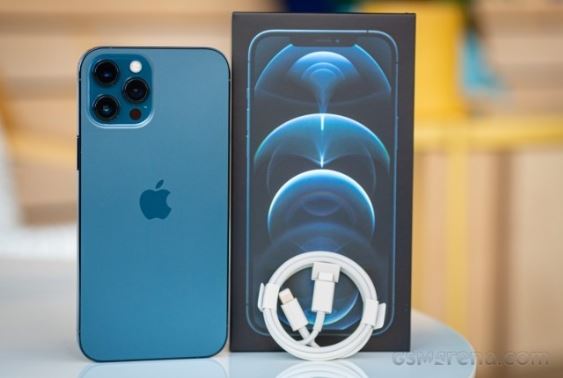 Đây là iPhone ba mắt viền thép bóng rẻ nhất, 2024 vẫn sang chảnh không kém iPhone 16 Pro Max