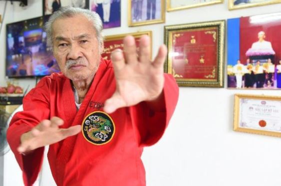 Người Việt Nam duy nhất dám thách đấu Lý Tiểu Long: Chỉ ra yếu điểm để hạ knock-out bằng 1 cú đấm?